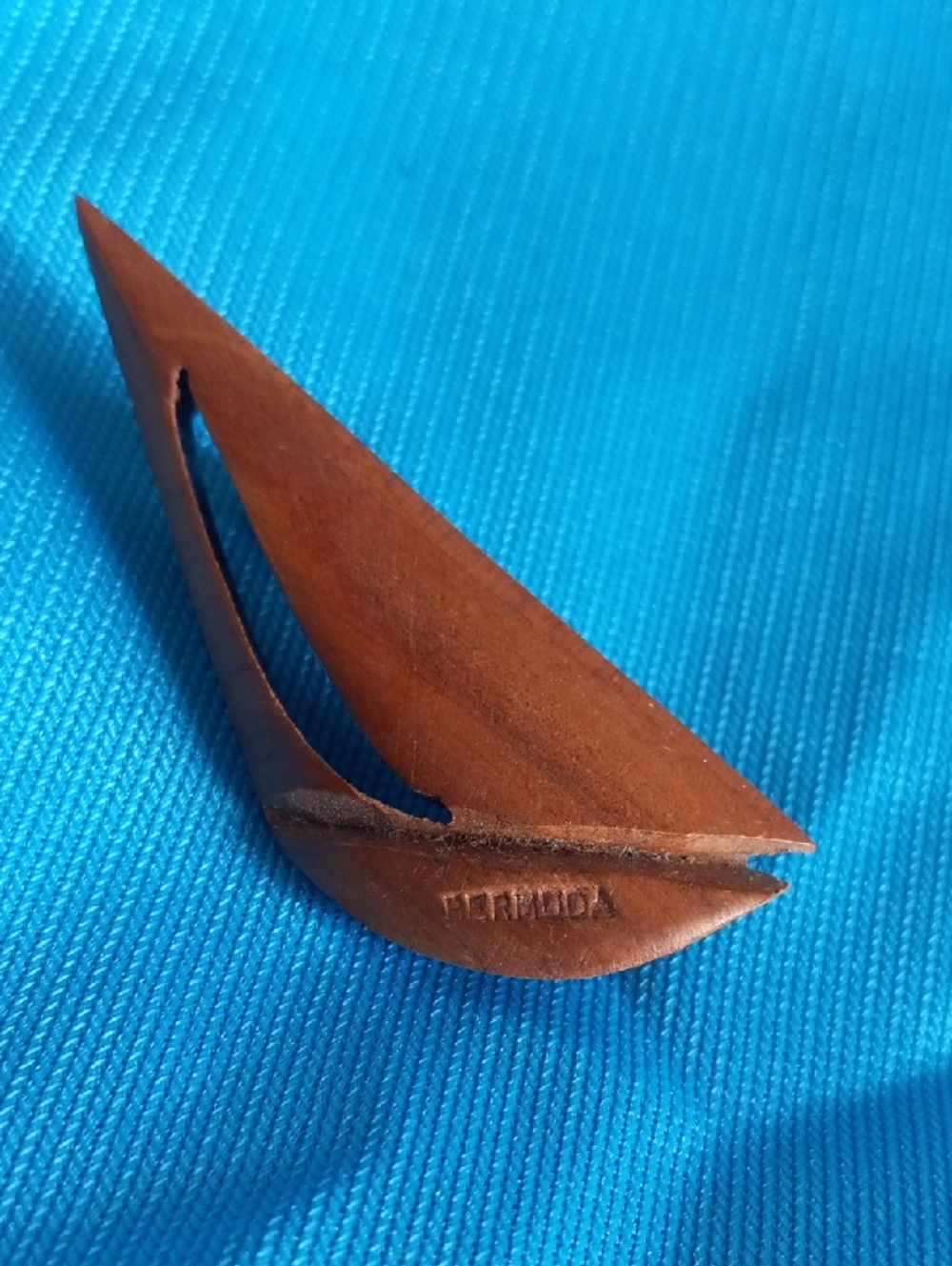Vintage Carved Bermuda Wooden Sailboat Tourist Coastal Nautical Brooch Pin